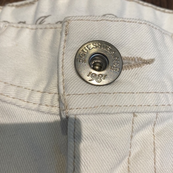 Guess Jeans White Short Slits Size 27 - Picture 6 of 12